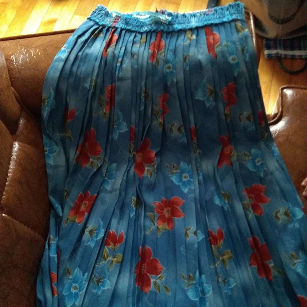 Floral one size Midi Skirt - Picture 2 of 2